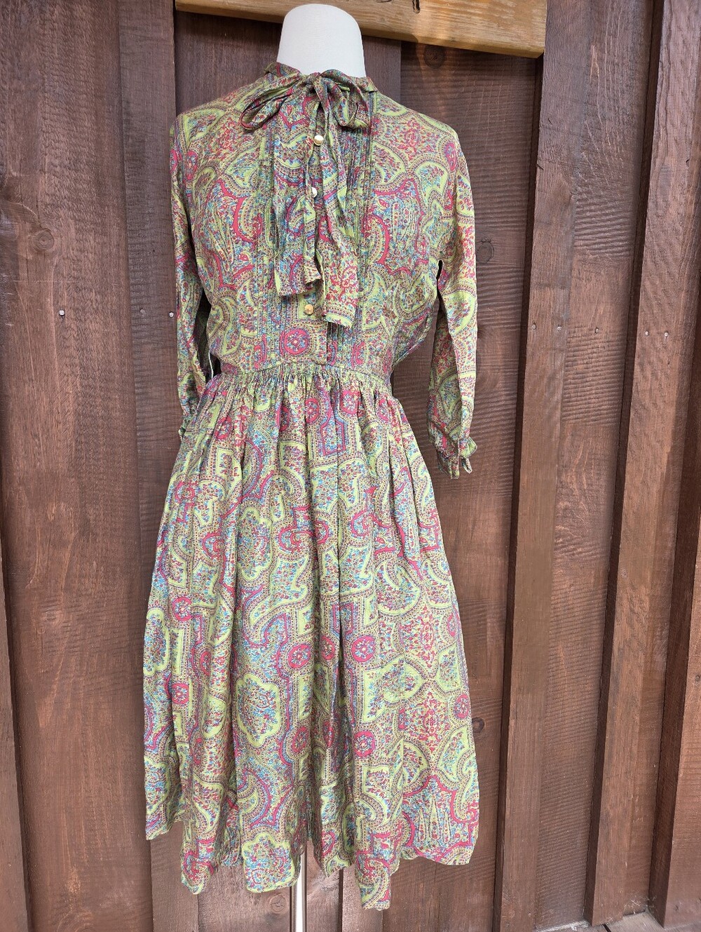 F7. Vintage Craely Flowy Print Silk? Dress XS Petite